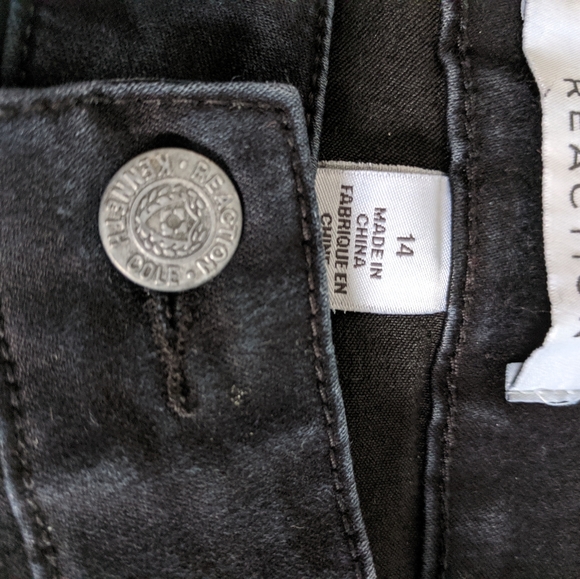 Kenneth Cole Reaction Skinny Jeans - Picture 7 of 8